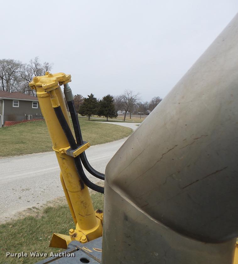 image for item DA3368 2001 John Deere 1050C dozer