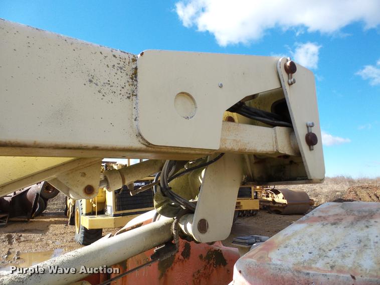 image for item DA7468 1997 JLG 45IC boom lift