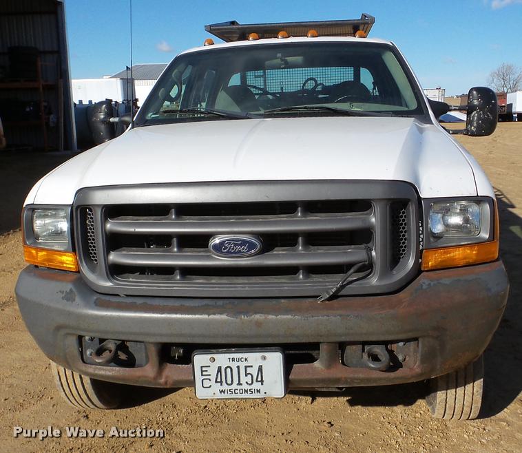 image for item DA7486 2000 Ford F550 utility truck