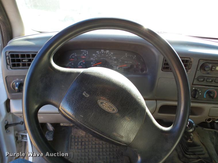 image for item DA7486 2000 Ford F550 utility truck