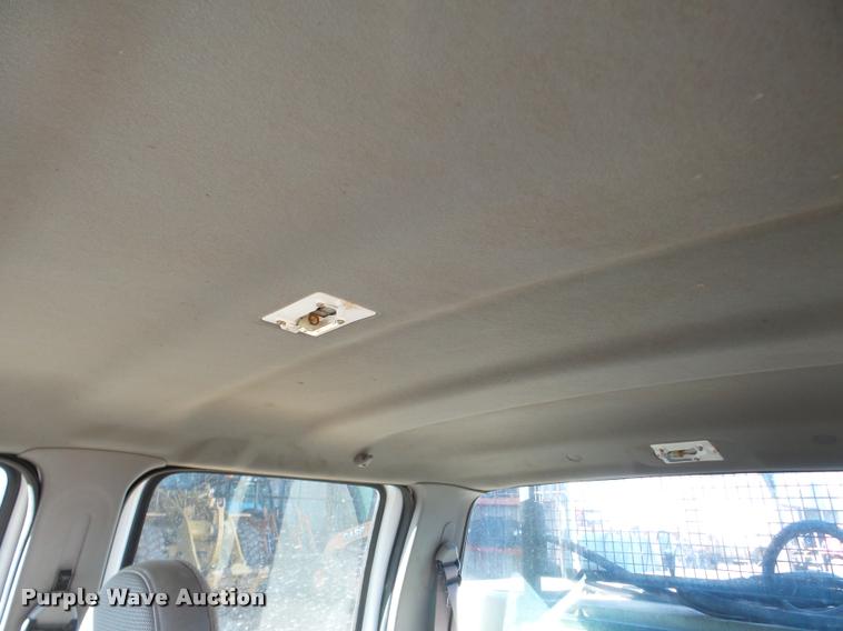 image for item DA7486 2000 Ford F550 utility truck