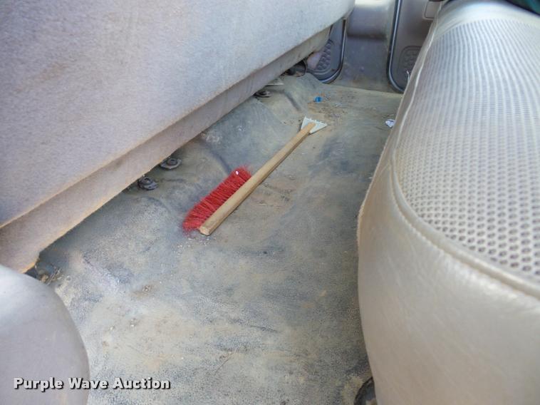 image for item DA7486 2000 Ford F550 utility truck