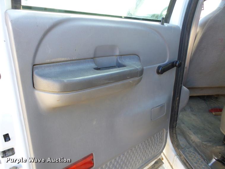 image for item DA7486 2000 Ford F550 utility truck