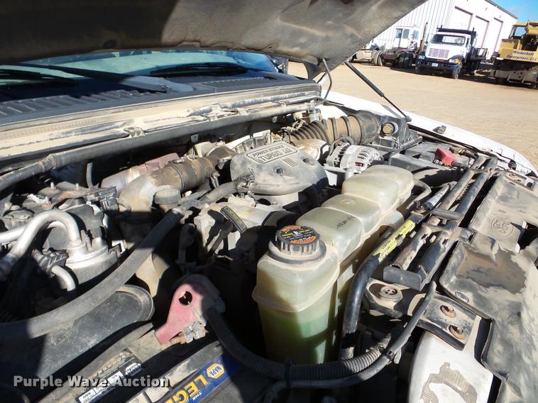 image for item DA7486 2000 Ford F550 utility truck