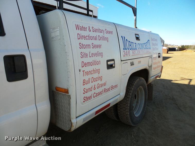 image for item DA7486 2000 Ford F550 utility truck
