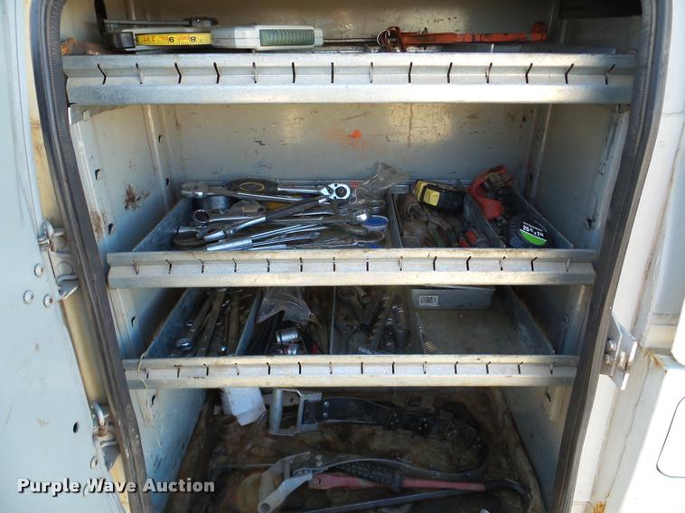 image for item DA7486 2000 Ford F550 utility truck