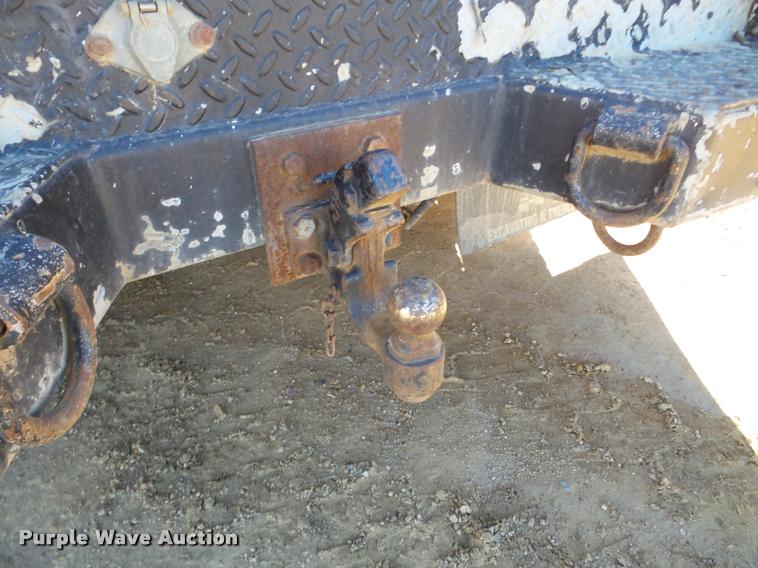 image for item DA7486 2000 Ford F550 utility truck