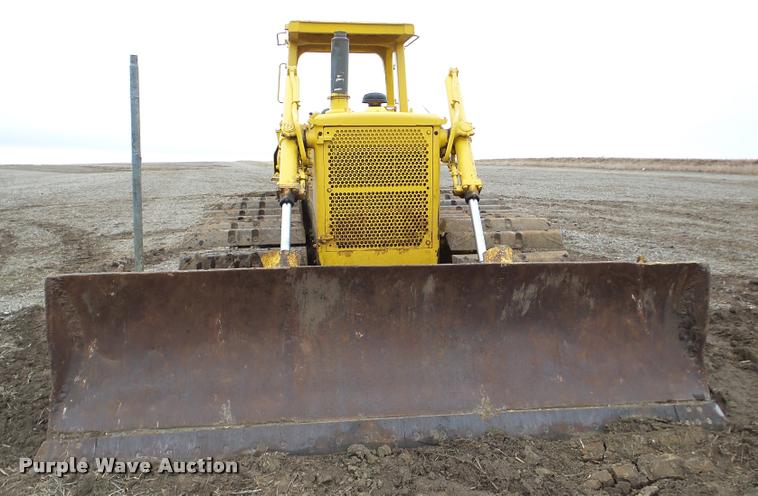 image for item DA7495 Komatsu D65P-8 dozer