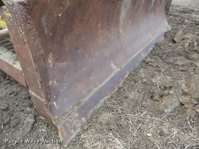 image for item DA7495 Komatsu D65P-8 dozer