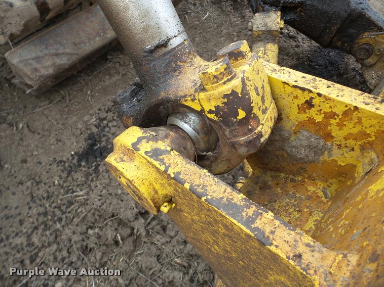 image for item DA7495 Komatsu D65P-8 dozer
