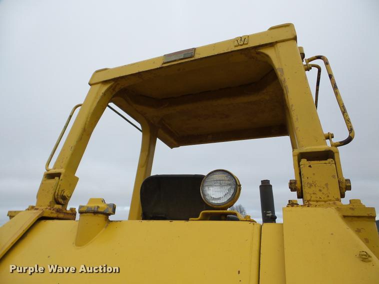 image for item DA7495 Komatsu D65P-8 dozer