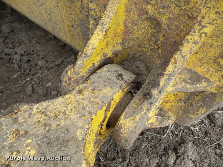 image for item DA7495 Komatsu D65P-8 dozer