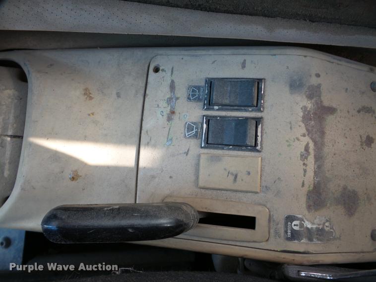 image for item DA7498 1993 Caterpillar 330 L excavator