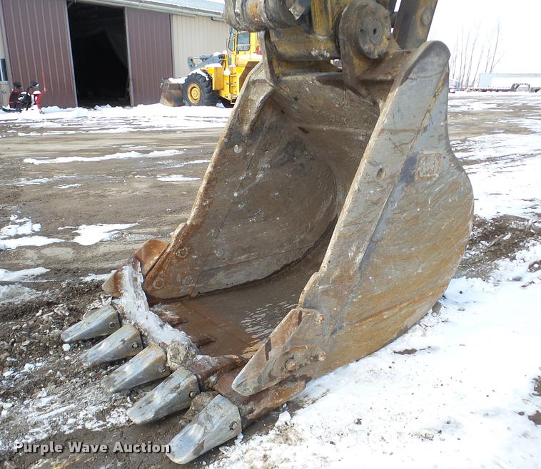 image for item DA7498 1993 Caterpillar 330 L excavator