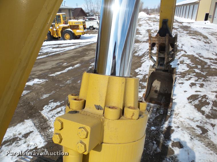 image for item DA7498 1993 Caterpillar 330 L excavator