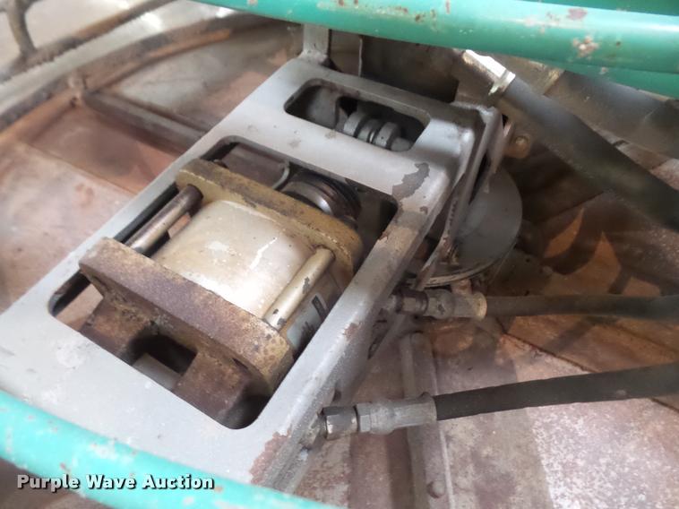 image for item DB0539 1999 Whiteman STH55JDTCSL power trowel