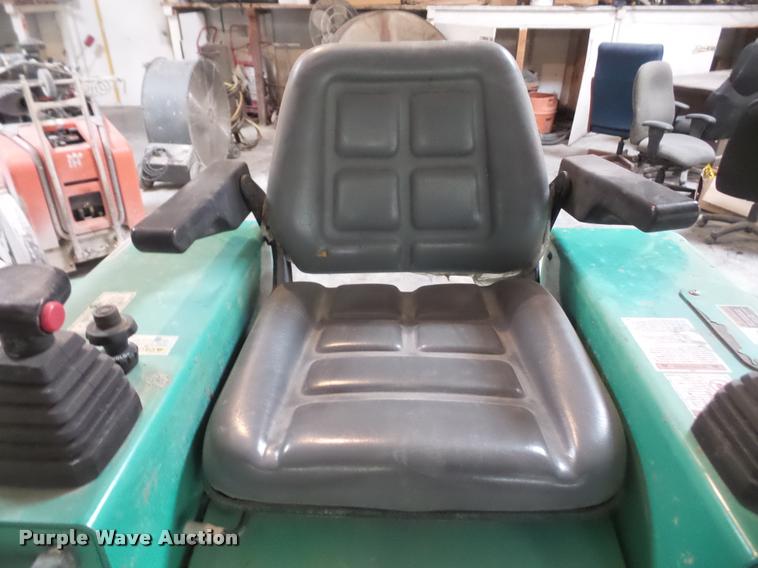 image for item DB0540 2005 Whiteman STX-55Y-6 power trowel