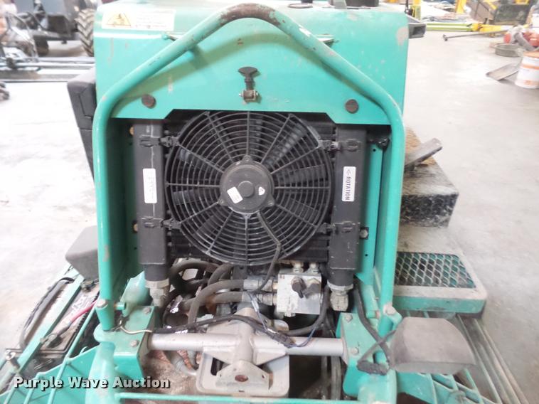 image for item DB0540 2005 Whiteman STX-55Y-6 power trowel