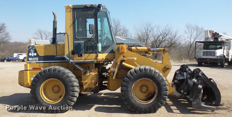 image for item DB0541 1987 Komatsu WA120 wheel loader