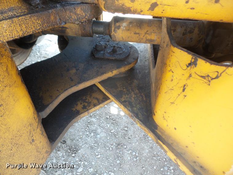 image for item DB0541 1987 Komatsu WA120 wheel loader