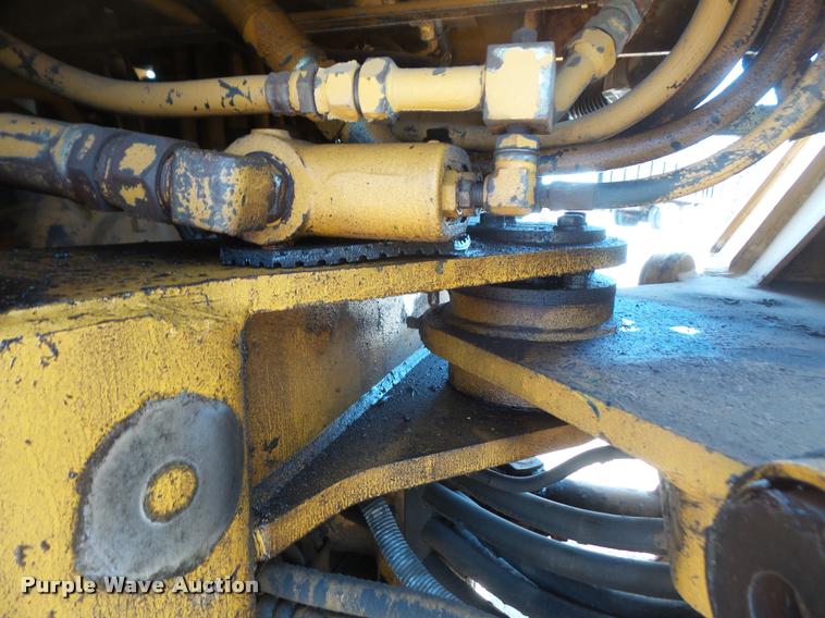 image for item DB0541 1987 Komatsu WA120 wheel loader
