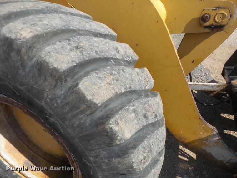 image for item DB0541 1987 Komatsu WA120 wheel loader