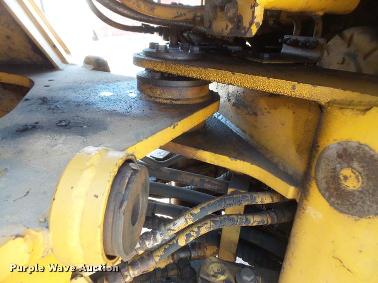 image for item DB0541 1987 Komatsu WA120 wheel loader