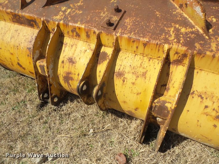 image for item DB0541 1987 Komatsu WA120 wheel loader