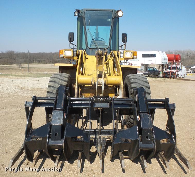 image for item DB0541 1987 Komatsu WA120 wheel loader