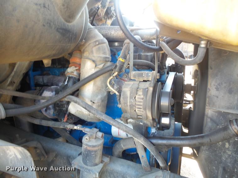 image for item DB0543 1999 International 4900 bucket / forestry truck