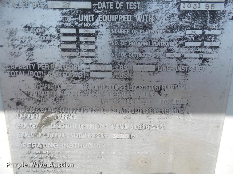 image for item DB0543 1999 International 4900 bucket / forestry truck