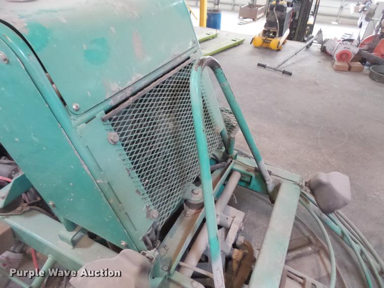 image for item DB0648 1998 Whiteman STH55TDTCSL power trowel