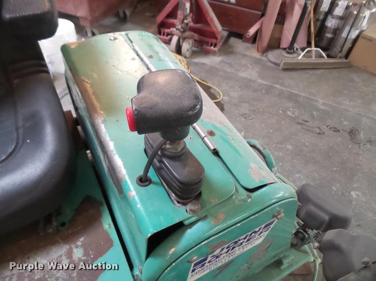 image for item DB0649 1999 Whiteman HTH38KDTCSL power trowel