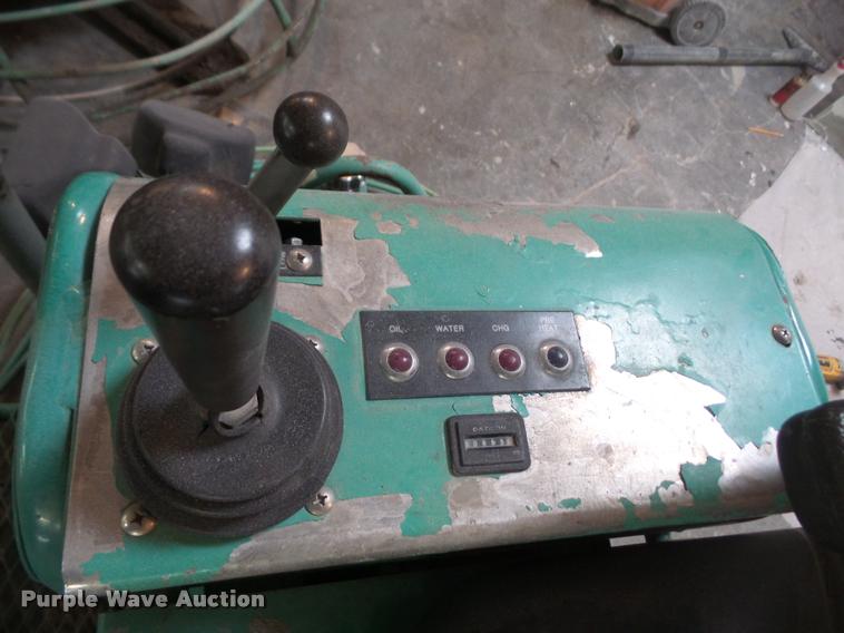 image for item DB0649 1999 Whiteman HTH38KDTCSL power trowel