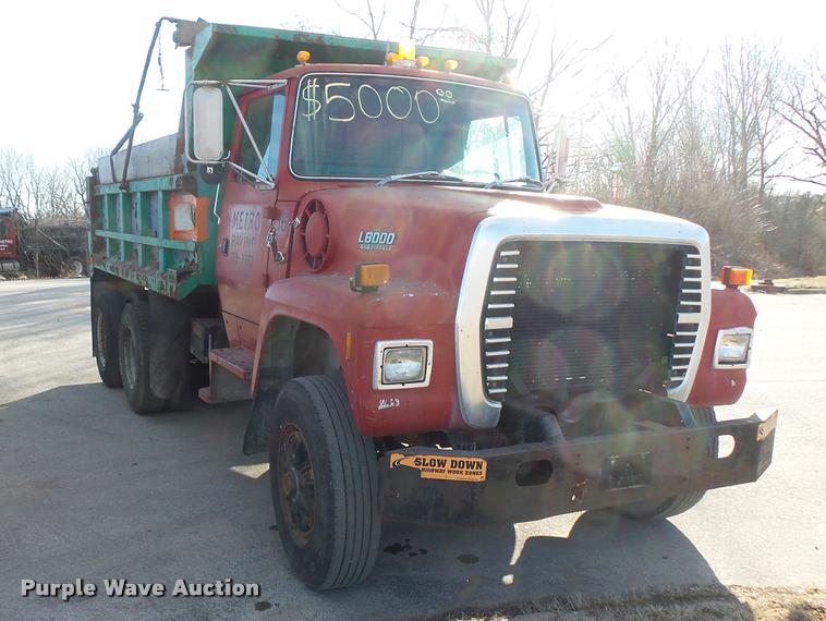 image for item DB1502 1991 Ford LT8000 dump truck