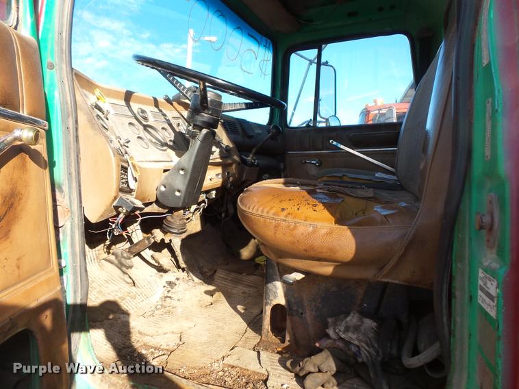 image for item DB1502 1991 Ford LT8000 dump truck