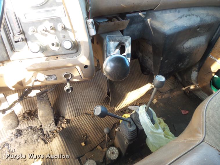 image for item DB1502 1991 Ford LT8000 dump truck