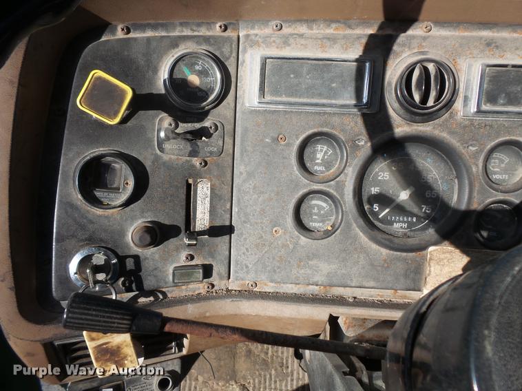 image for item DB1502 1991 Ford LT8000 dump truck