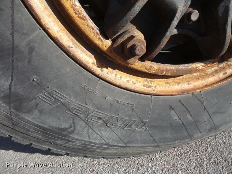 image for item DB1502 1991 Ford LT8000 dump truck