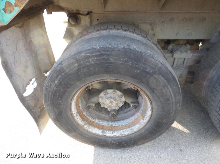 image for item DB1502 1991 Ford LT8000 dump truck