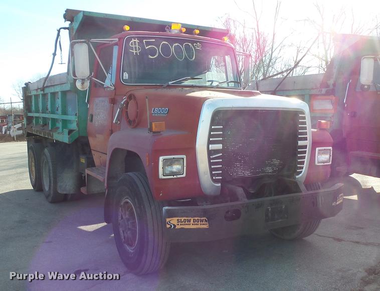 image for item DB1503 1991 Ford LT8000 dump truck