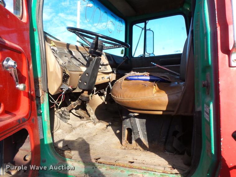 image for item DB1503 1991 Ford LT8000 dump truck