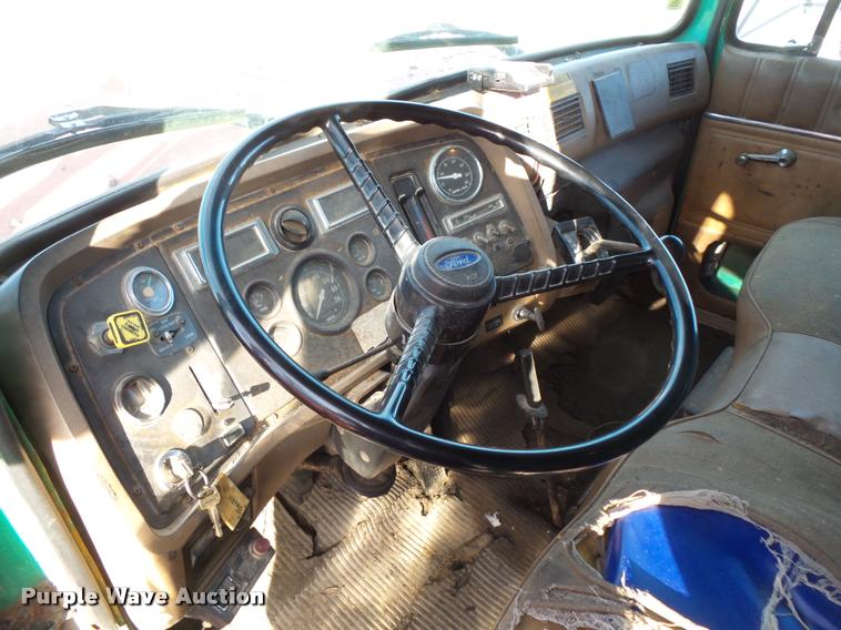 image for item DB1503 1991 Ford LT8000 dump truck