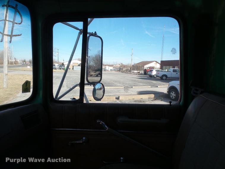 image for item DB1503 1991 Ford LT8000 dump truck