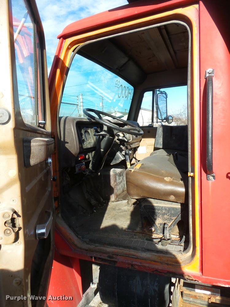 image for item DB1505 1987 International S1700 dump truck