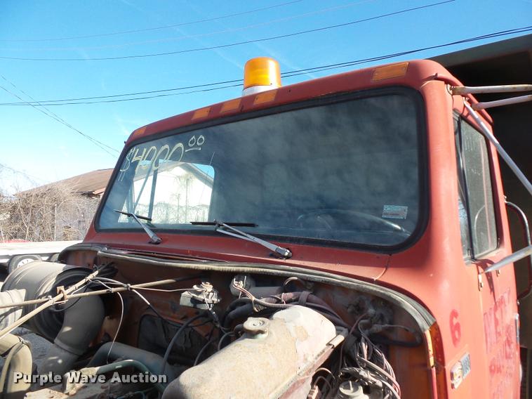 image for item DB1505 1987 International S1700 dump truck