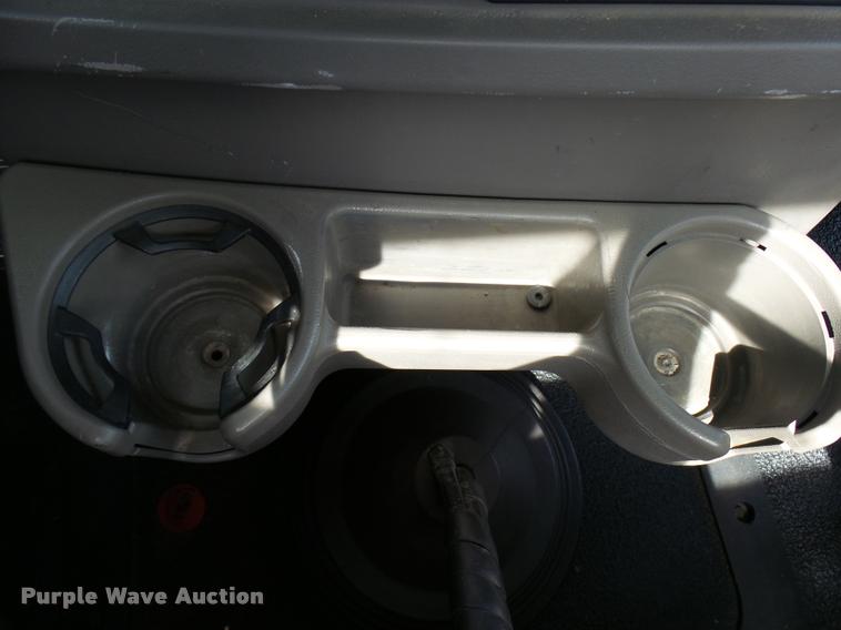 image for item DB2491 2006 Mack CHN613 semi truck