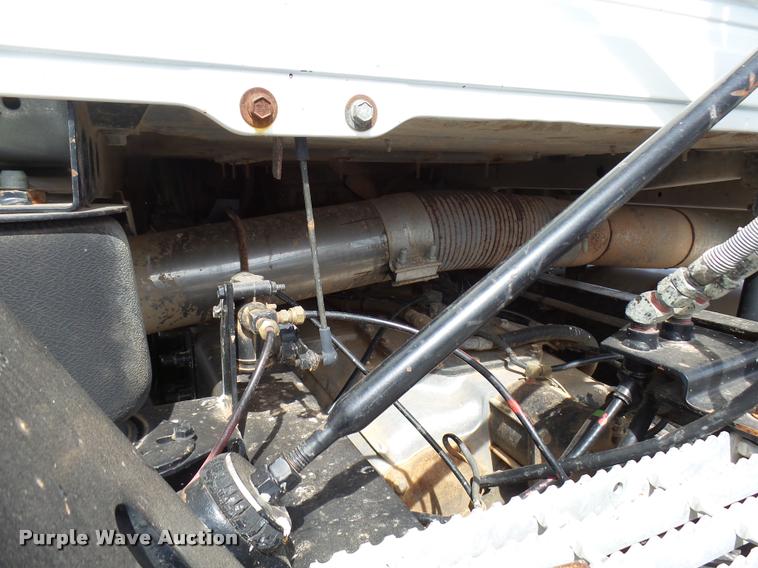 image for item DB2491 2006 Mack CHN613 semi truck