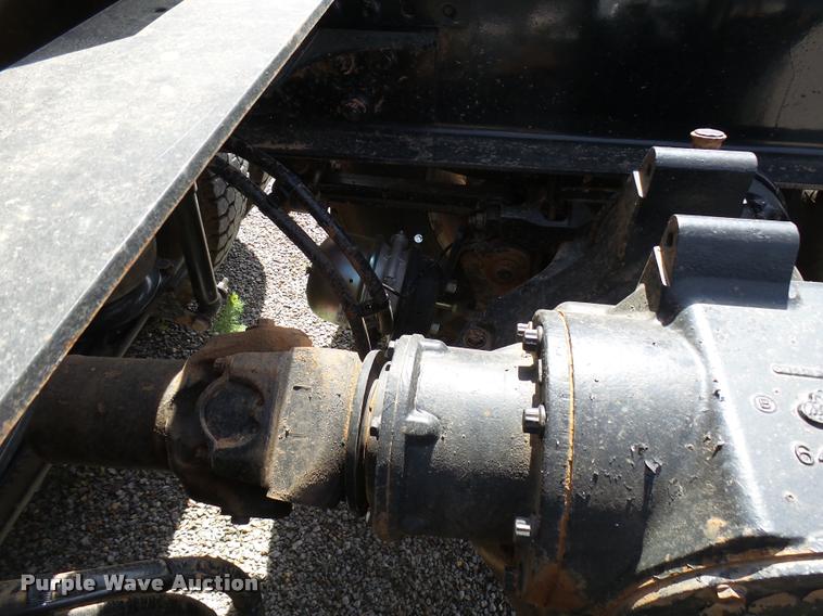 image for item DB2491 2006 Mack CHN613 semi truck