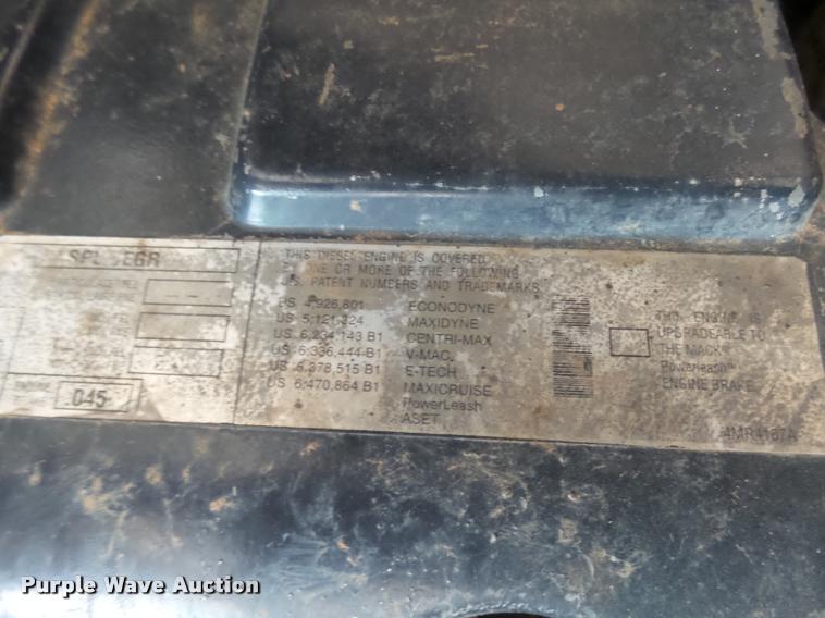 image for item DB2491 2006 Mack CHN613 semi truck